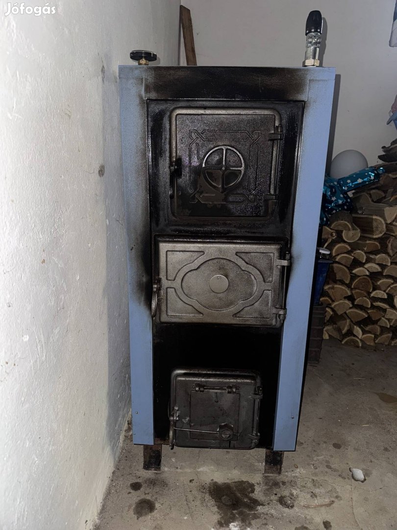 Celsius 32 kW-os vegyestüzelésű kazán