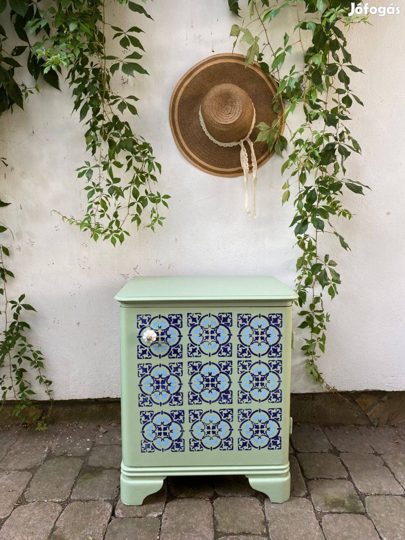 Cementlap mintás vintage éjjeliszekrény
