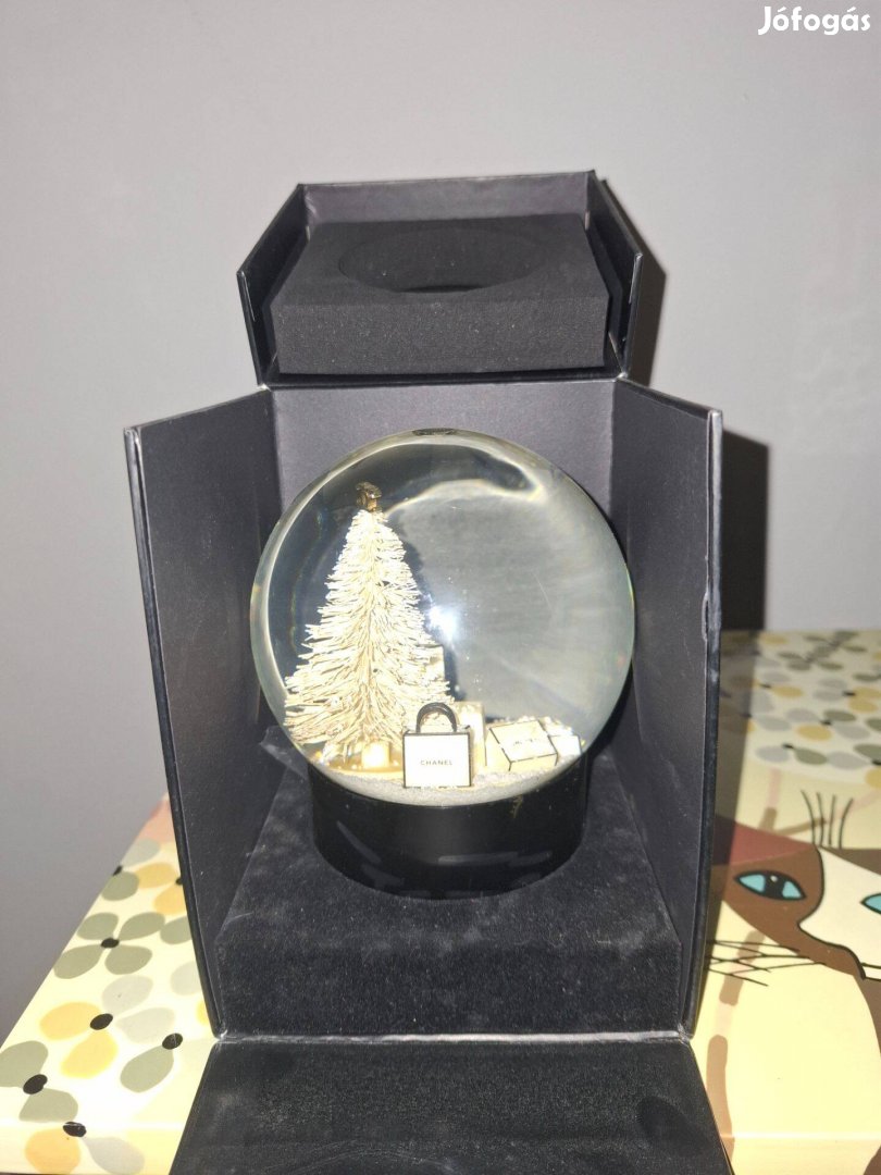 Chanel Snow Globe limited edition RARE Christmas