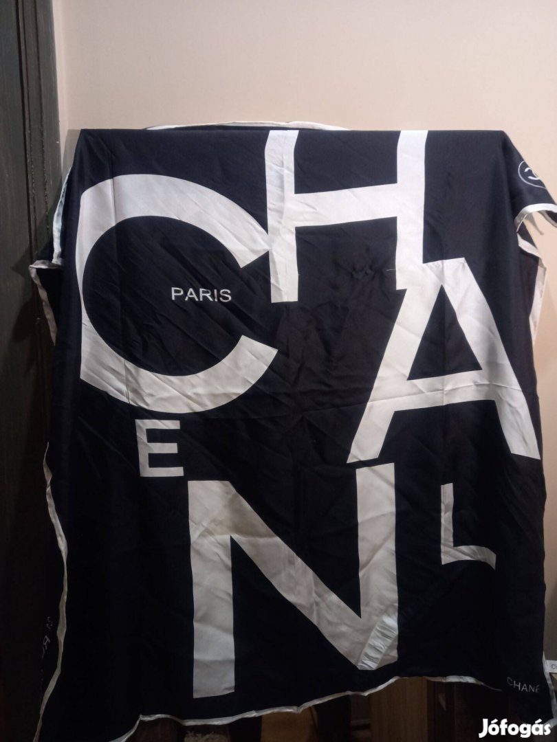 Chanel selyemsál