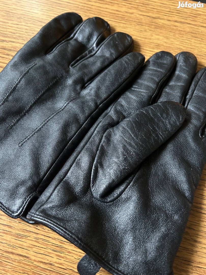 Chattier Collection fekete bőrkesztyű, Thinsulate béléssel