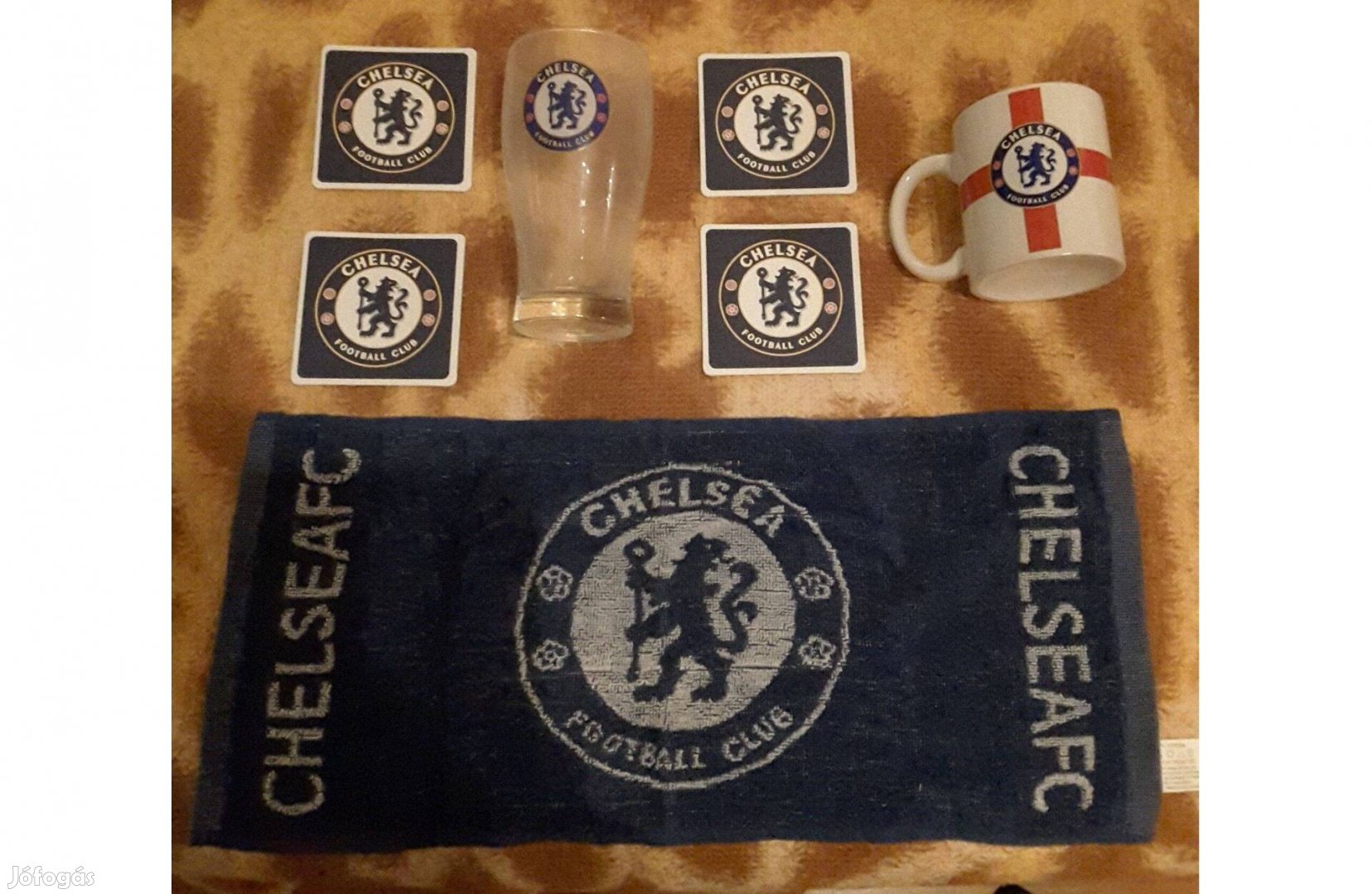 Chelsea FC pohár + bögre + 4 DB alátét + konyharuha / kéztörlő egyben