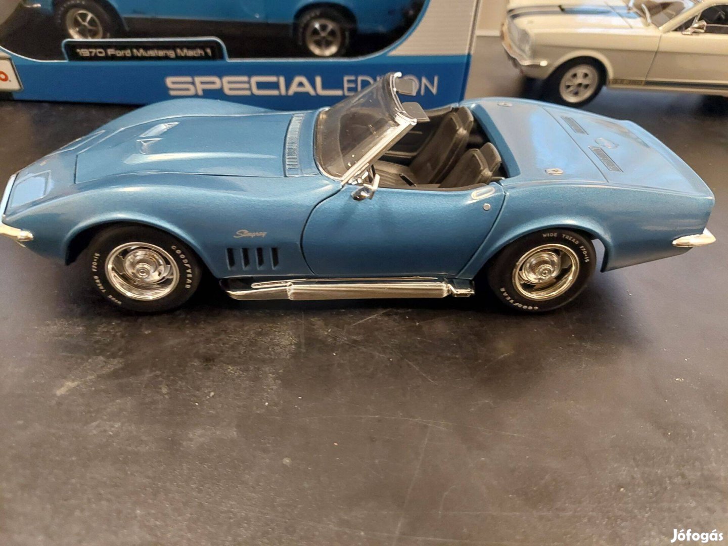 Chevrolet Corvette 1969 1:18 Revell