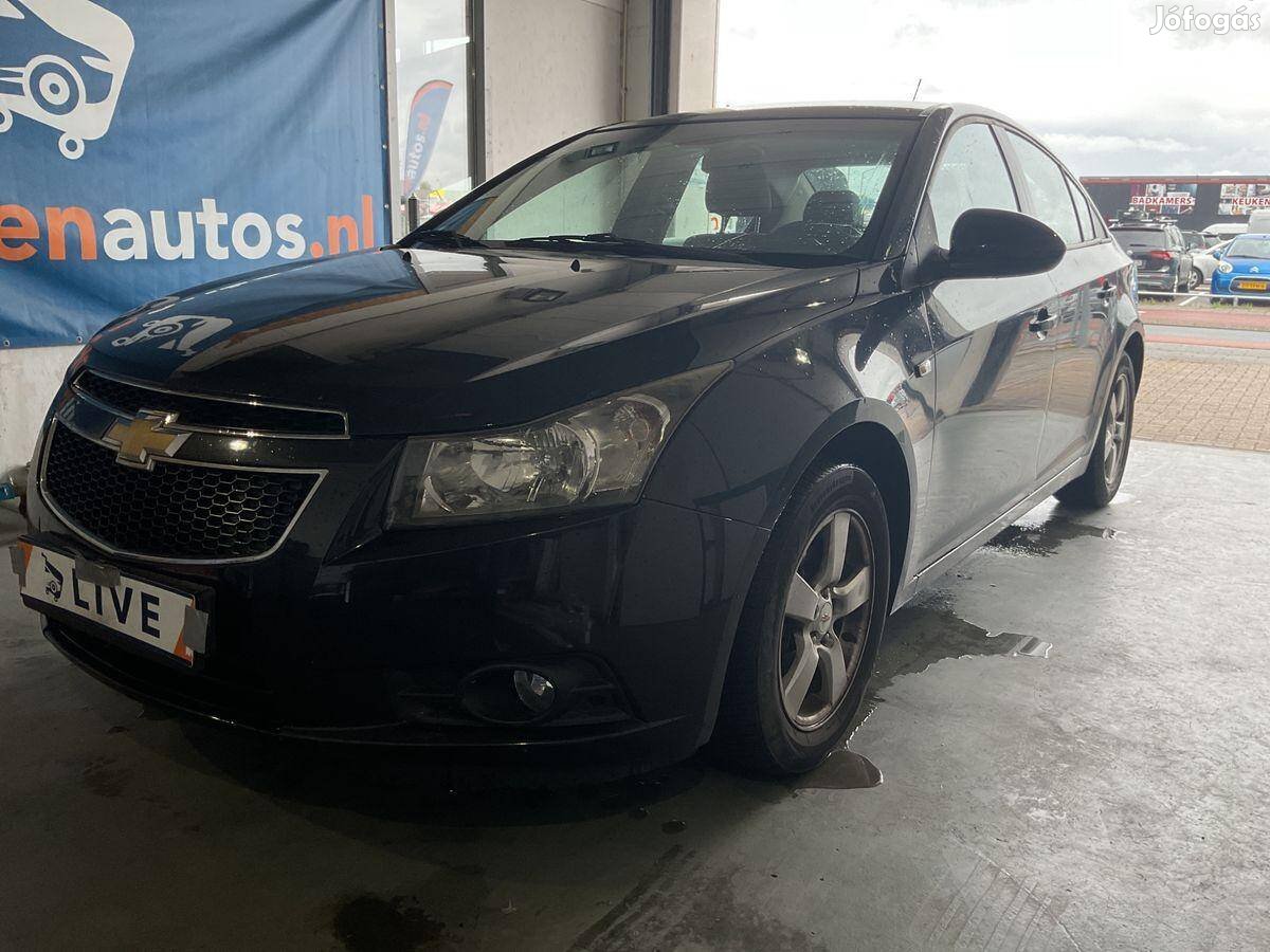 Chevrolet Cruze 1.6 LS 3 év kiterjesztett garan...