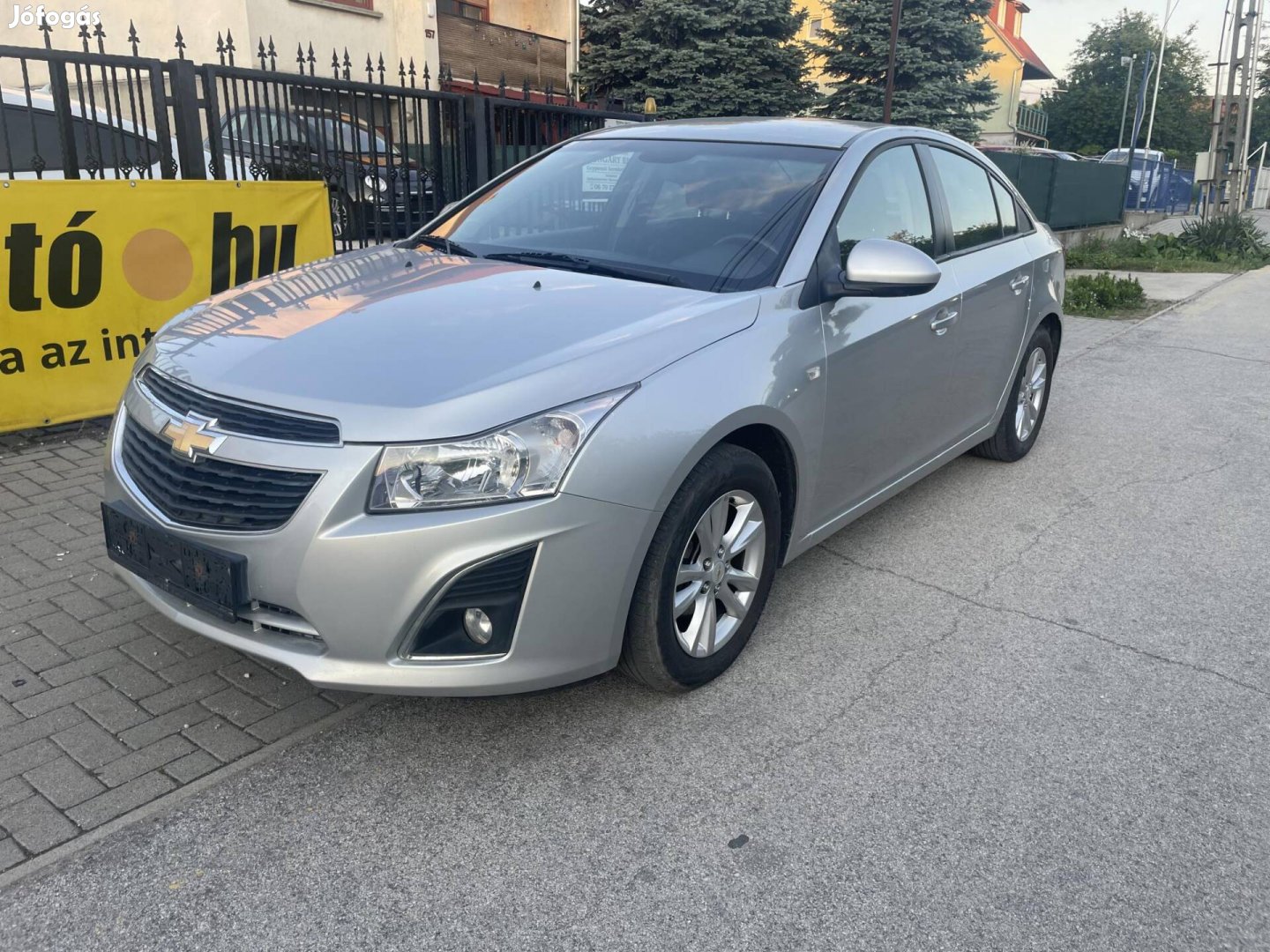 Chevrolet Cruze 1.6 LS Plus Tolatókamera.Alufelni