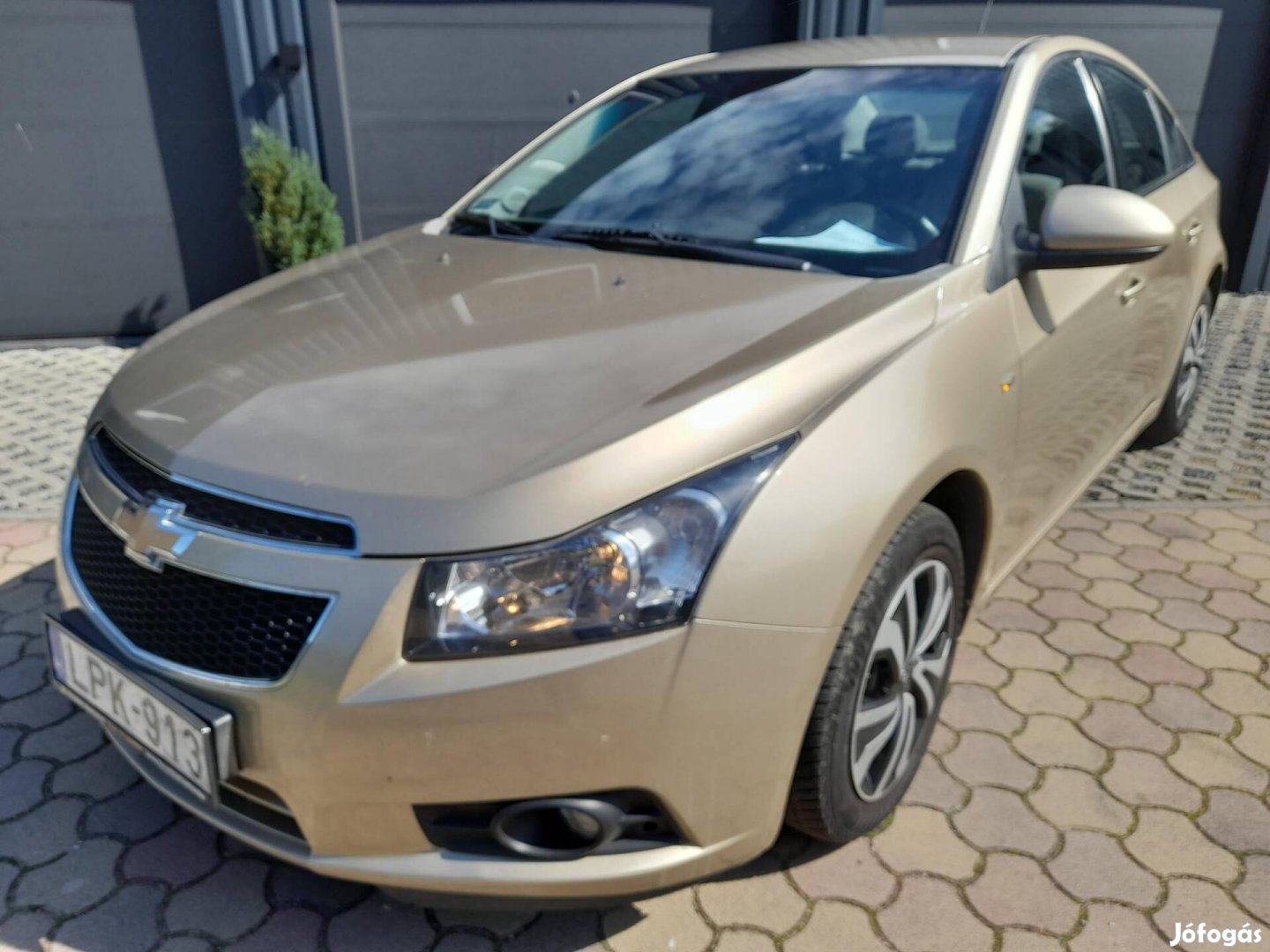 Chevrolet Cruze 1.6 L AC Óarany-Metál.Precízen...