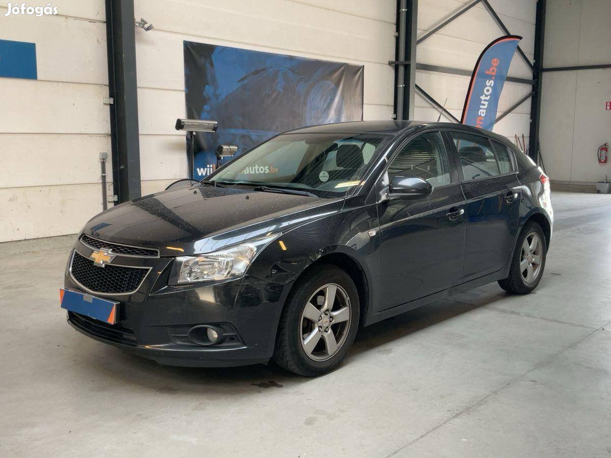 Chevrolet Cruze 1.8 Ltz 3 év kiterjesztett gara...