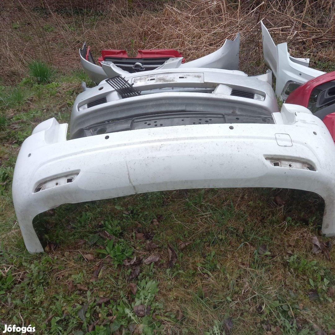 Chevrolet Cruze kombi hátsó lökhárító eladó