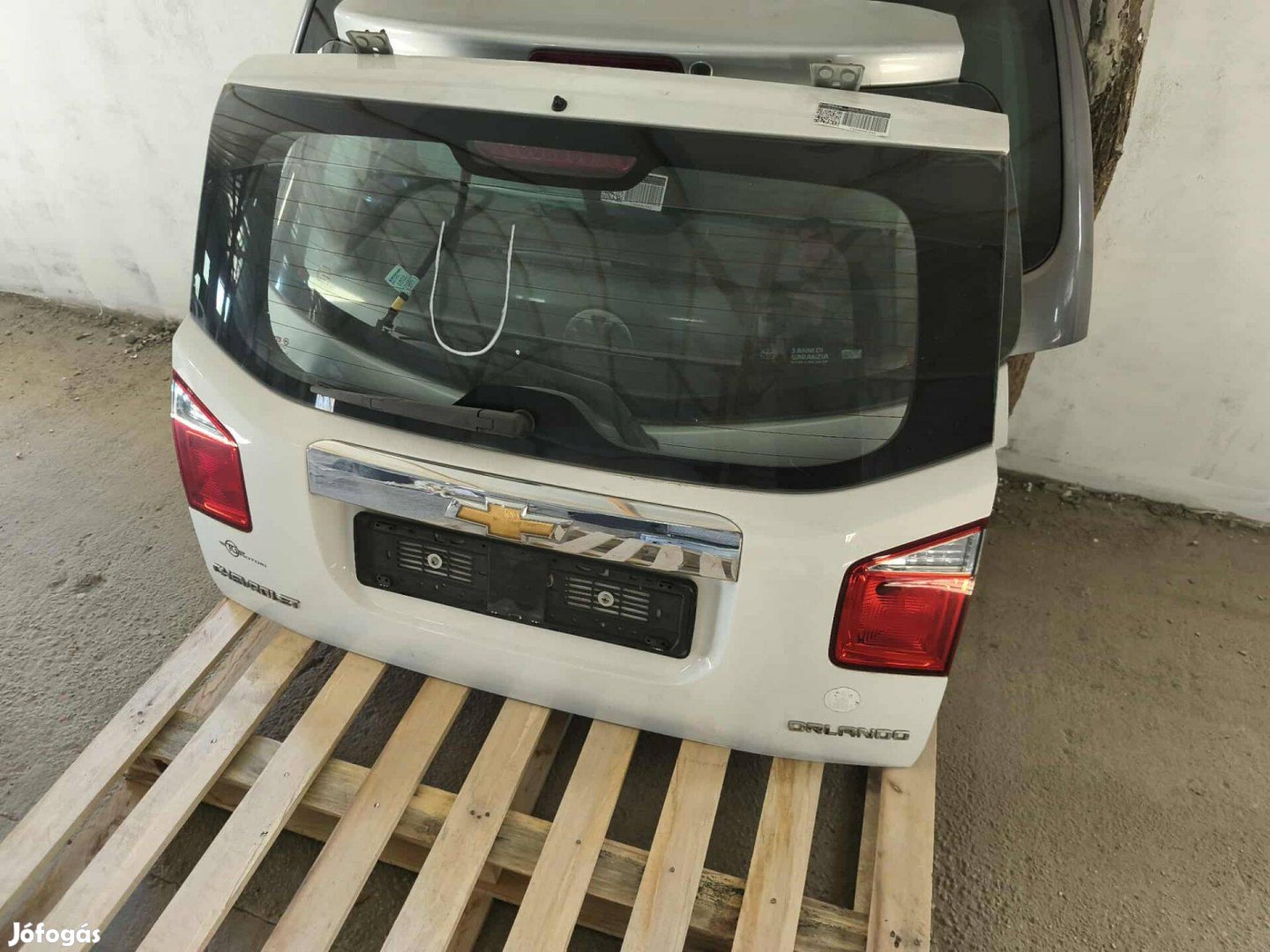 Chevrolet Orlando csomagtérajtó