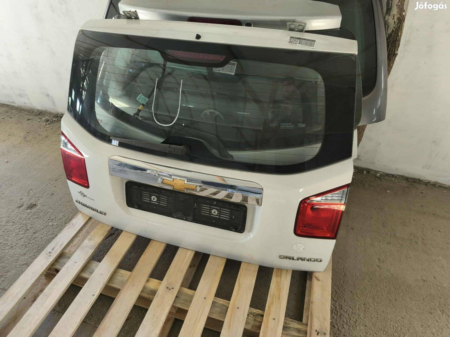 Chevrolet Orlando csomagtérajtó