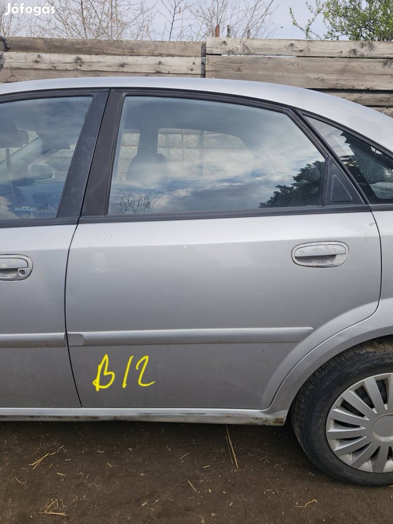 Chevrolet lacetti sedan szürke B2 ajtó 15000  