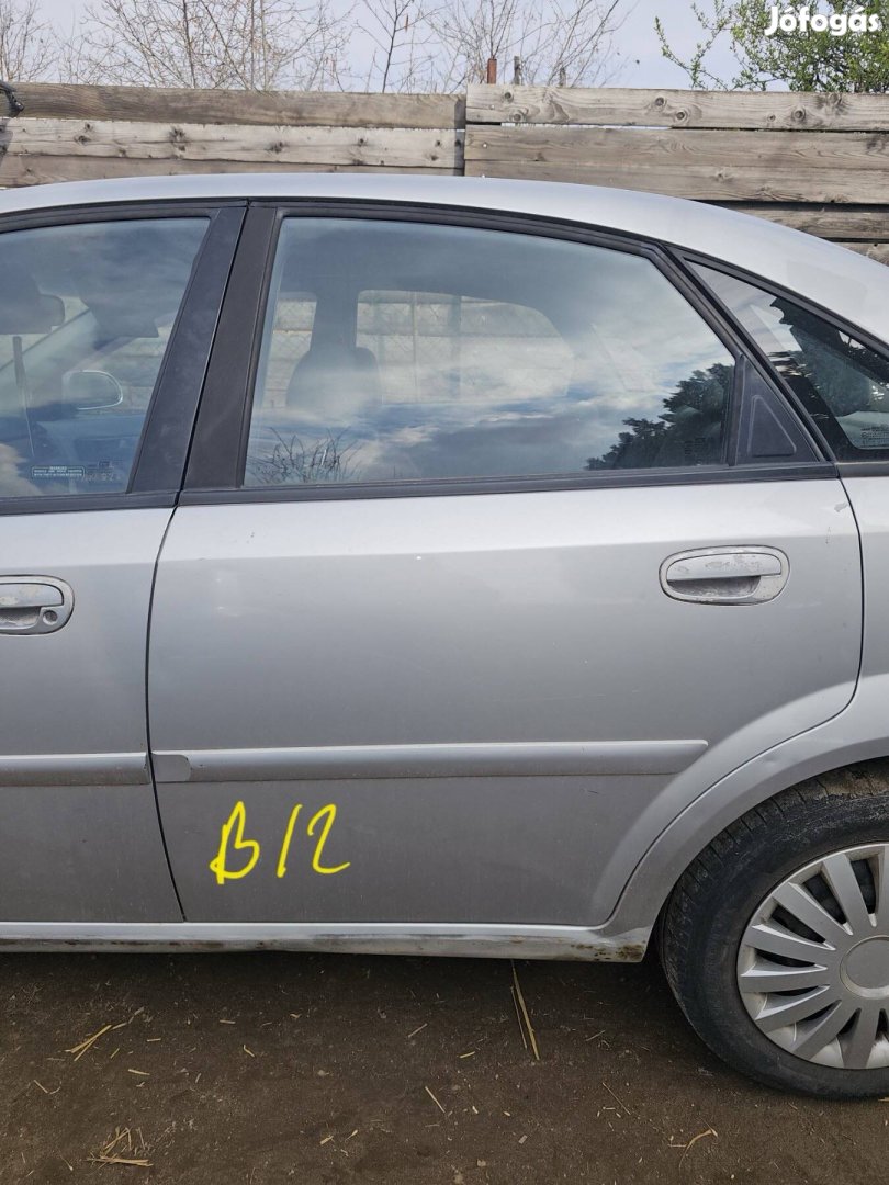 Chevrolet lacetti sedan szürke bal hátsó ajtó 15000  