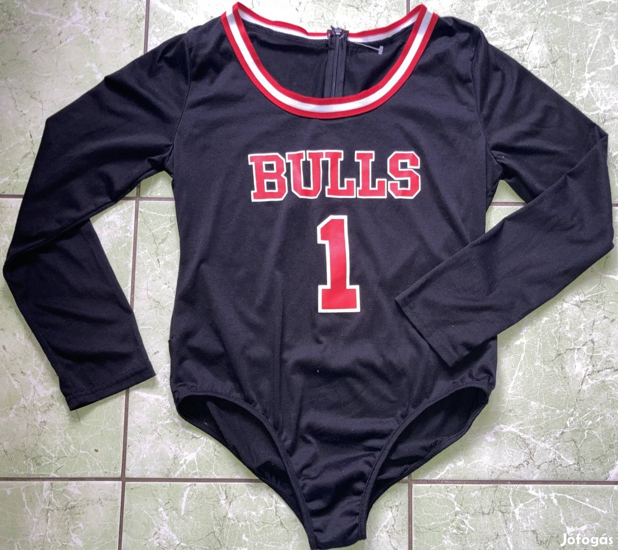 Chicago Bulls - Derrick Rose (1) M-es cipzáros body - dress