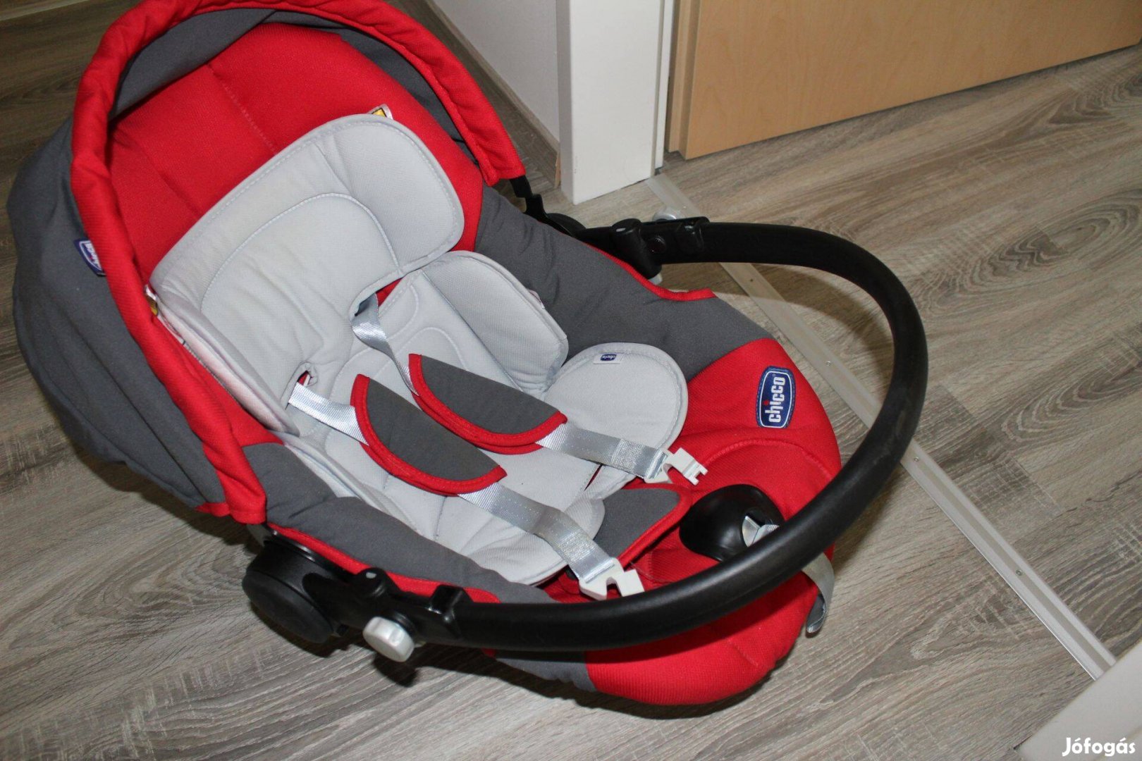 Chicco Baba hordozó eladó