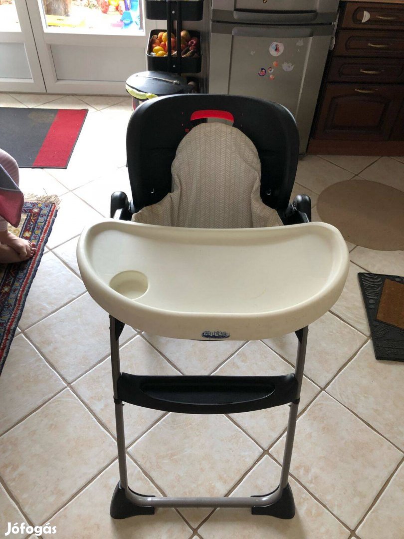 Chicco etető állítható a háttámla