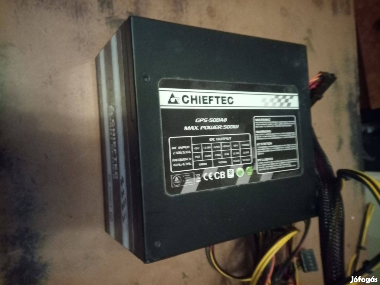 Chieftec 500W-os PC tápegység