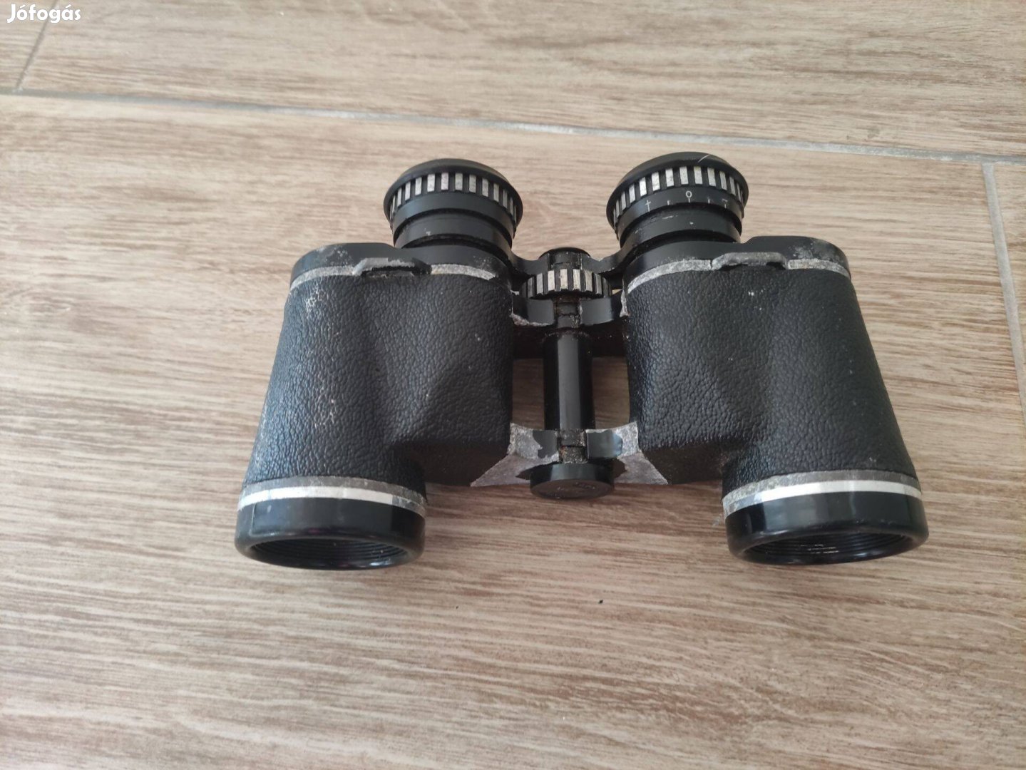 Chinon 8x30 as régi japán távcső, viseletes állapotban de