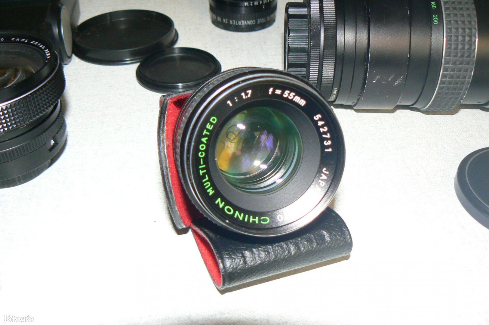 Chinon tükörreflexes analog 24x36 mm filmes fényképezőgép,