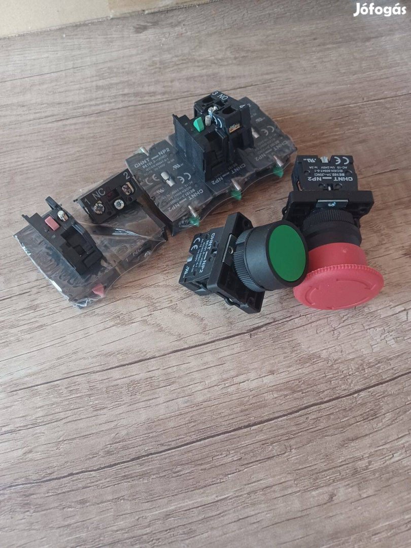 Chint Vésznyomó+Nyomógomb 22-es furattal+Érintkező Elemek