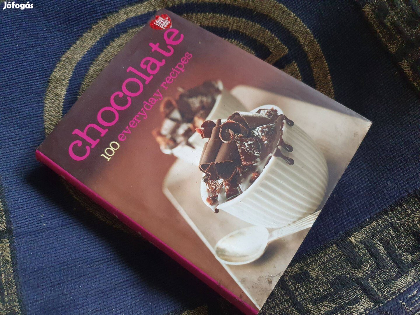 Chocolate 100 everyday recipes +Chokolate indulgence -cukrász könyvek