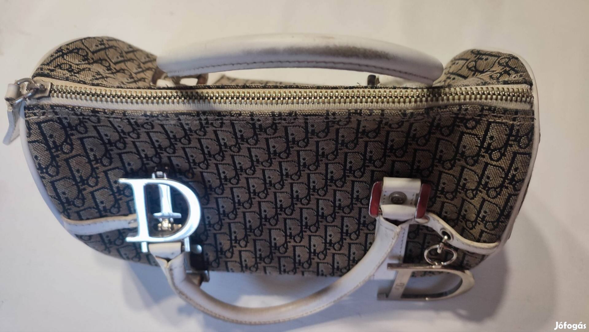 Christian Dior táska eladó. 