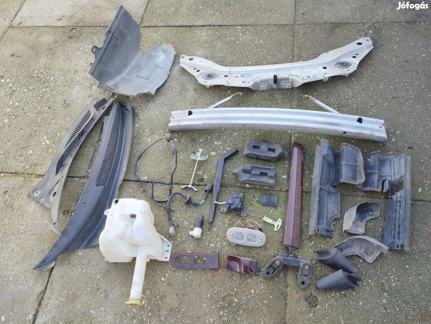 Chrysler Sebring (2001) Megmaradt alkatrészek