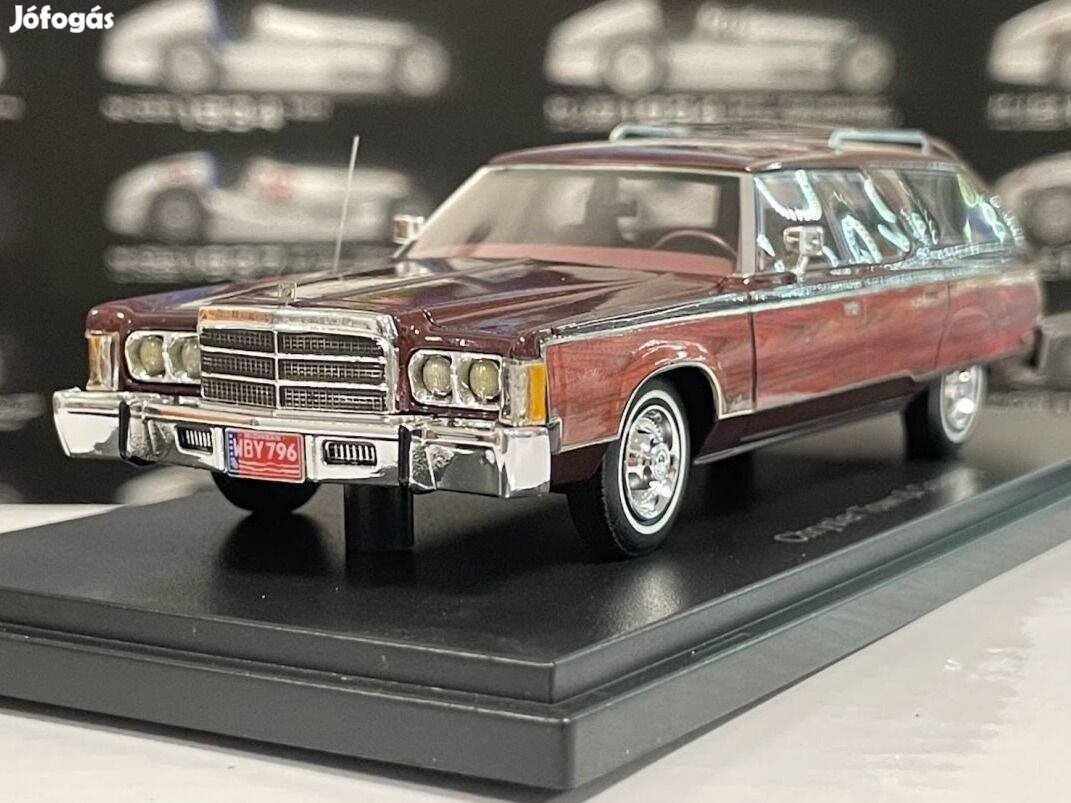 Chrysler Town & Country 1976 1:43 NEO resin