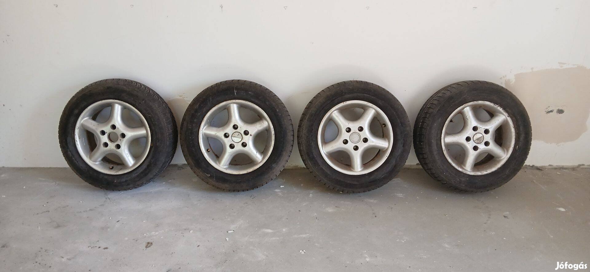 Chrysler Voyager 15-ös gyári alufelni szett 5x114.3 ET40