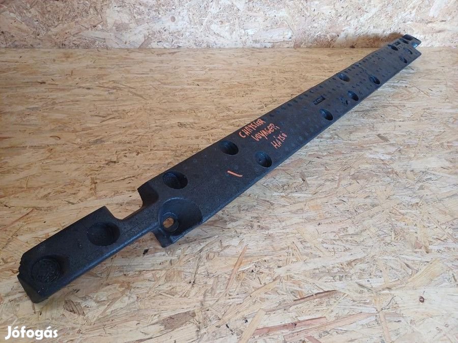 Chrysler Voyager 2002-2008 Hátsó Lökhárító Hungarocell