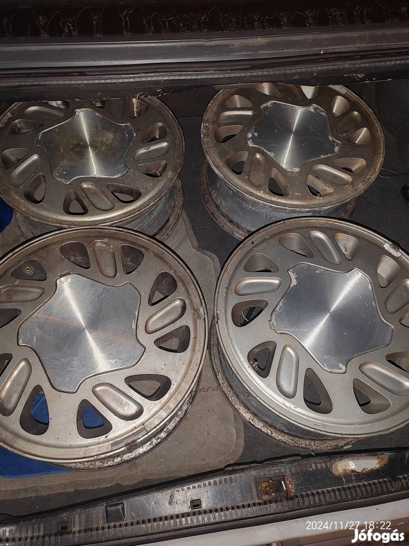 Chrysler felni 5x100. 15 coll