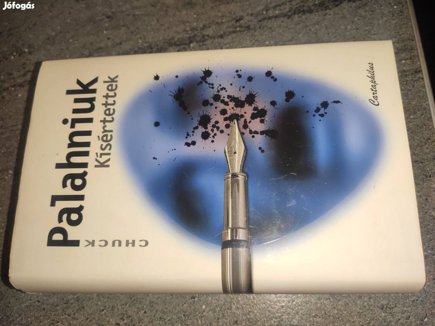 Chuck Palahniuk: Kísértettek