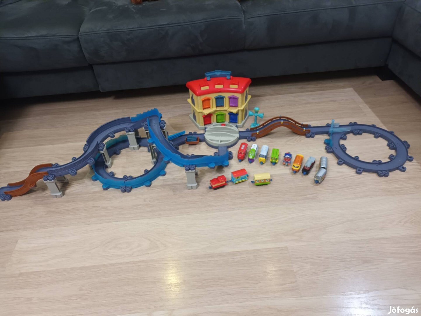 Chuggington kétszintes fűtőház szett