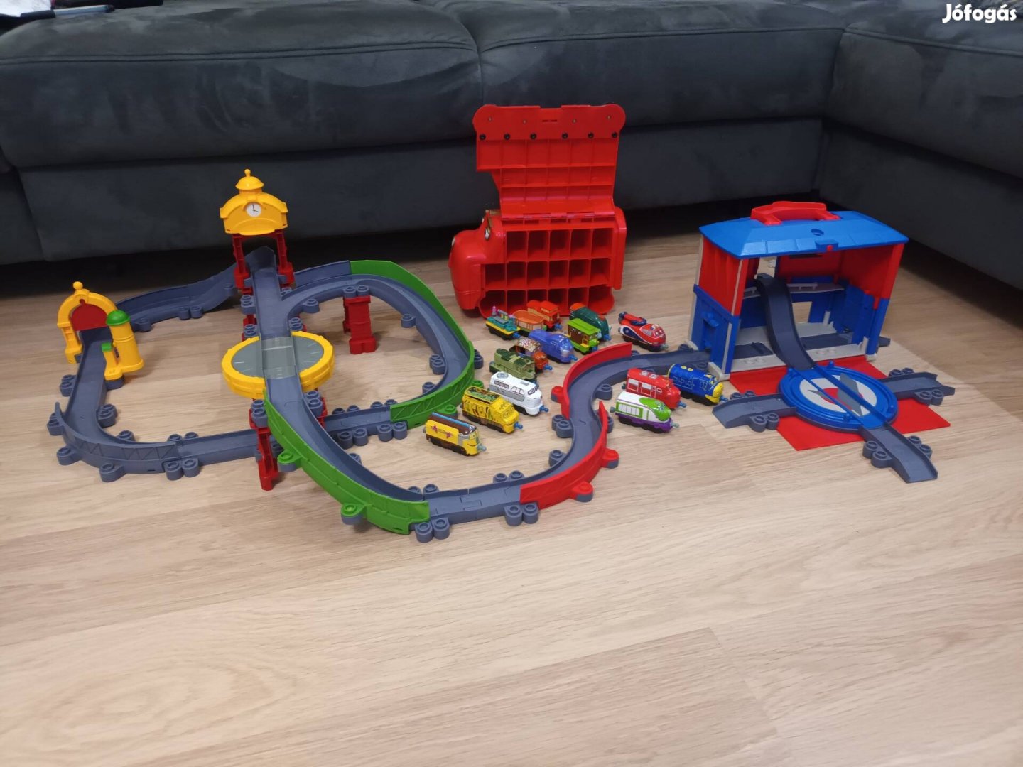 Chuggington szett öreg város + főhadiszállás + 15 vonat