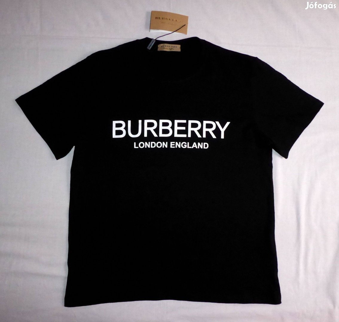 Címkés Burberry London M méretű póló