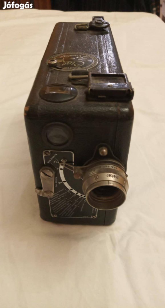 Cine-Kodak Model B 16mm-es filmkamera