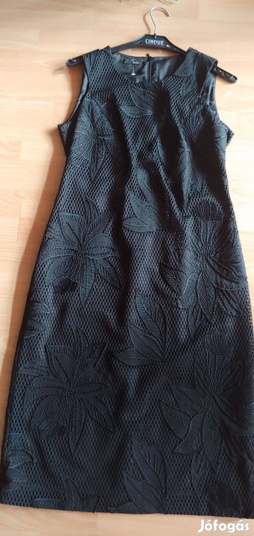 Cinque elegáns ruha