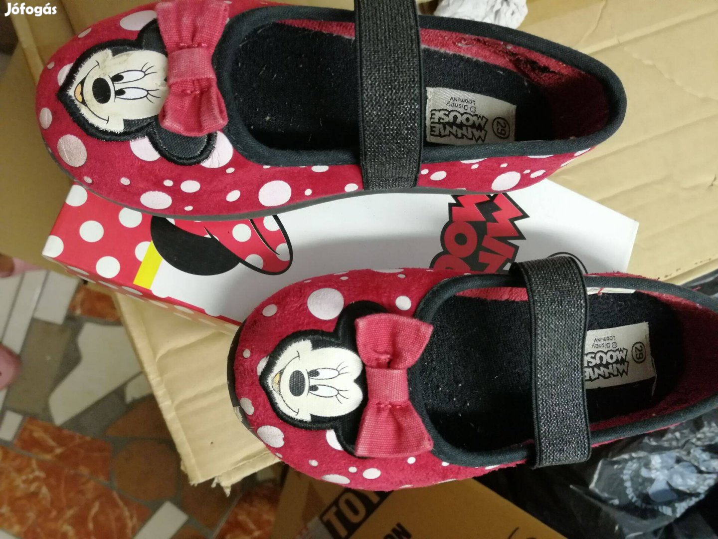 Cipő 29-es méretben Minnie Mouse