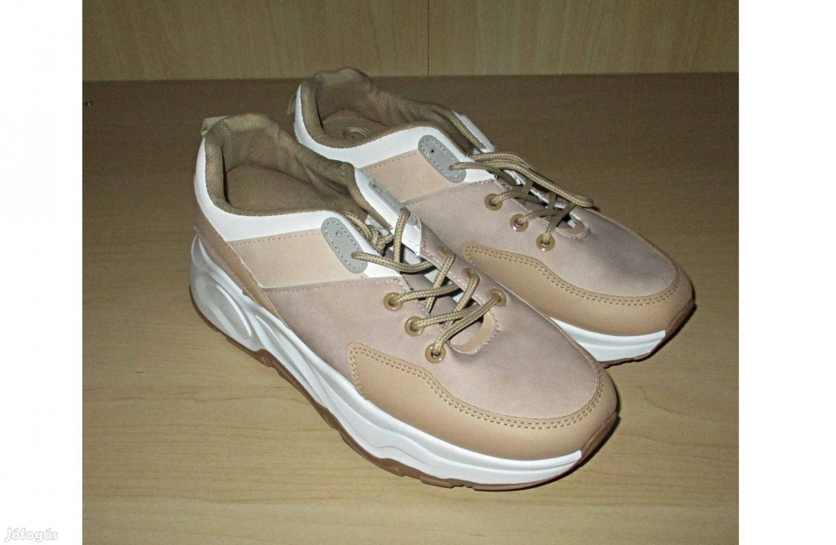 Cipő tornacipő edzőcipő sportcipő sneaker bézs drapp barna