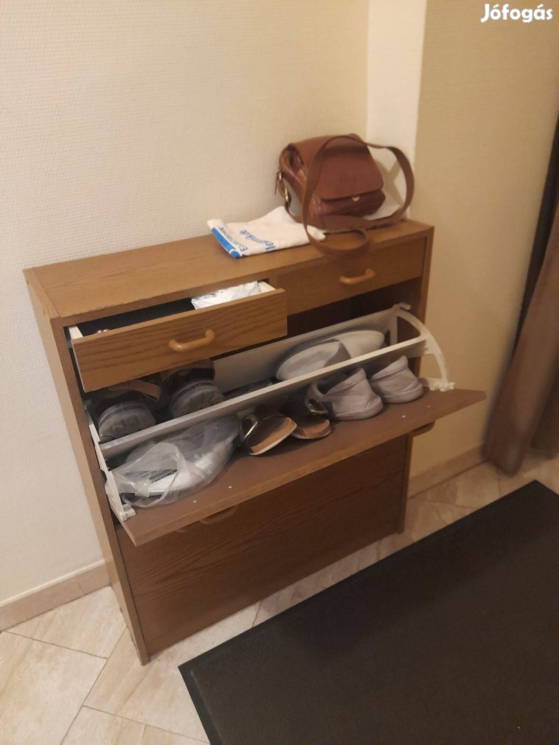 Cipős szekrény eladó 11.ker Bikás parknál Csak személyes