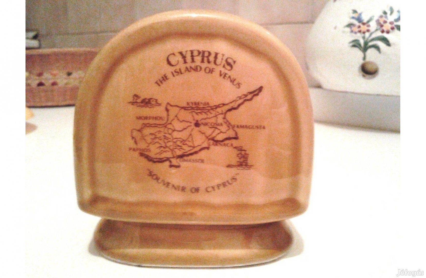 Ciprusi szuvenír - szalvétatartó mázas kerámia 1 690 Ft