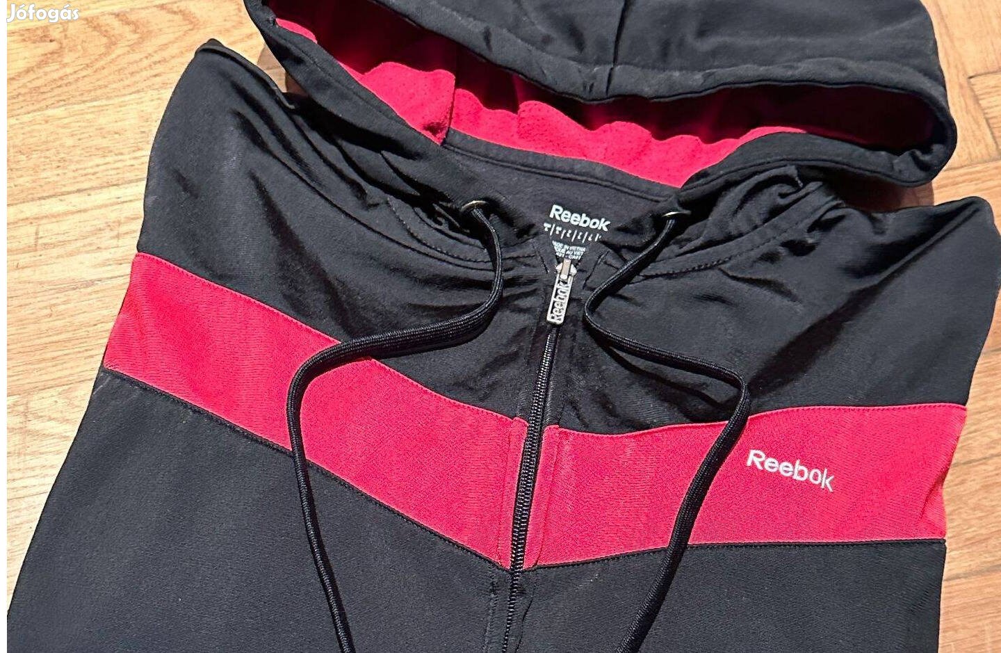 Cipzáras fekete kapucnis felső,L-es méretben (Reebok)