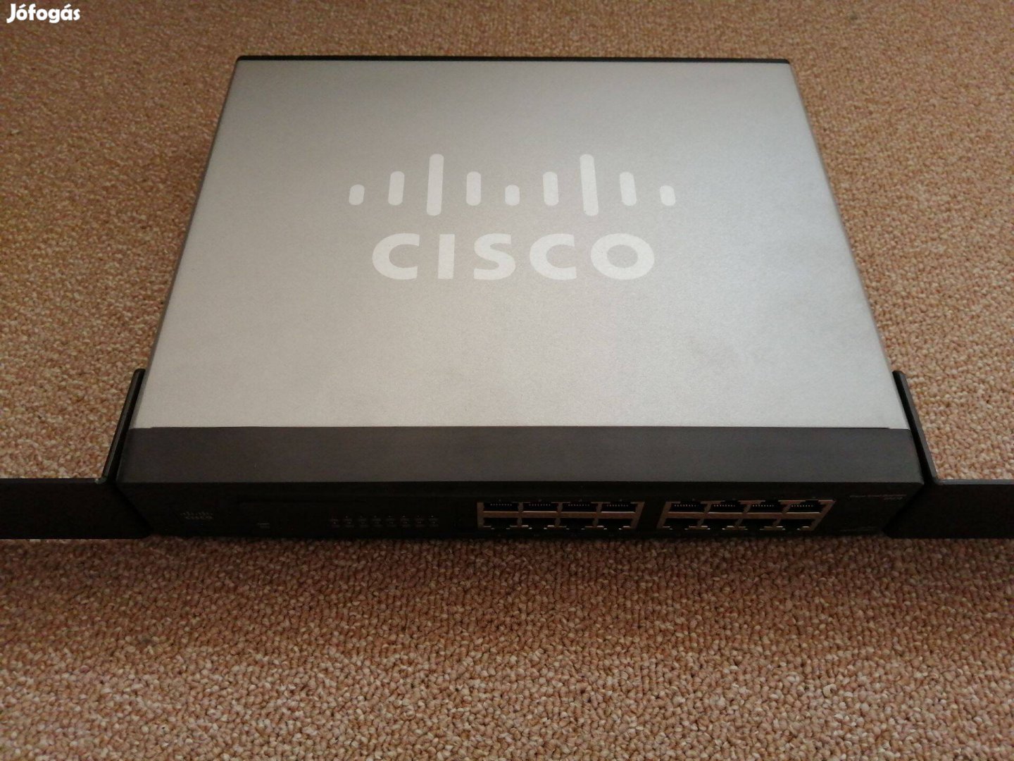 Cisco-Linksys SR216 hálózati switch 16 portos