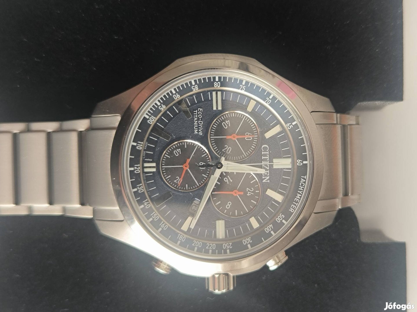 Citizen Eco-Drivenapelemes, titán, zafírkristály üveg