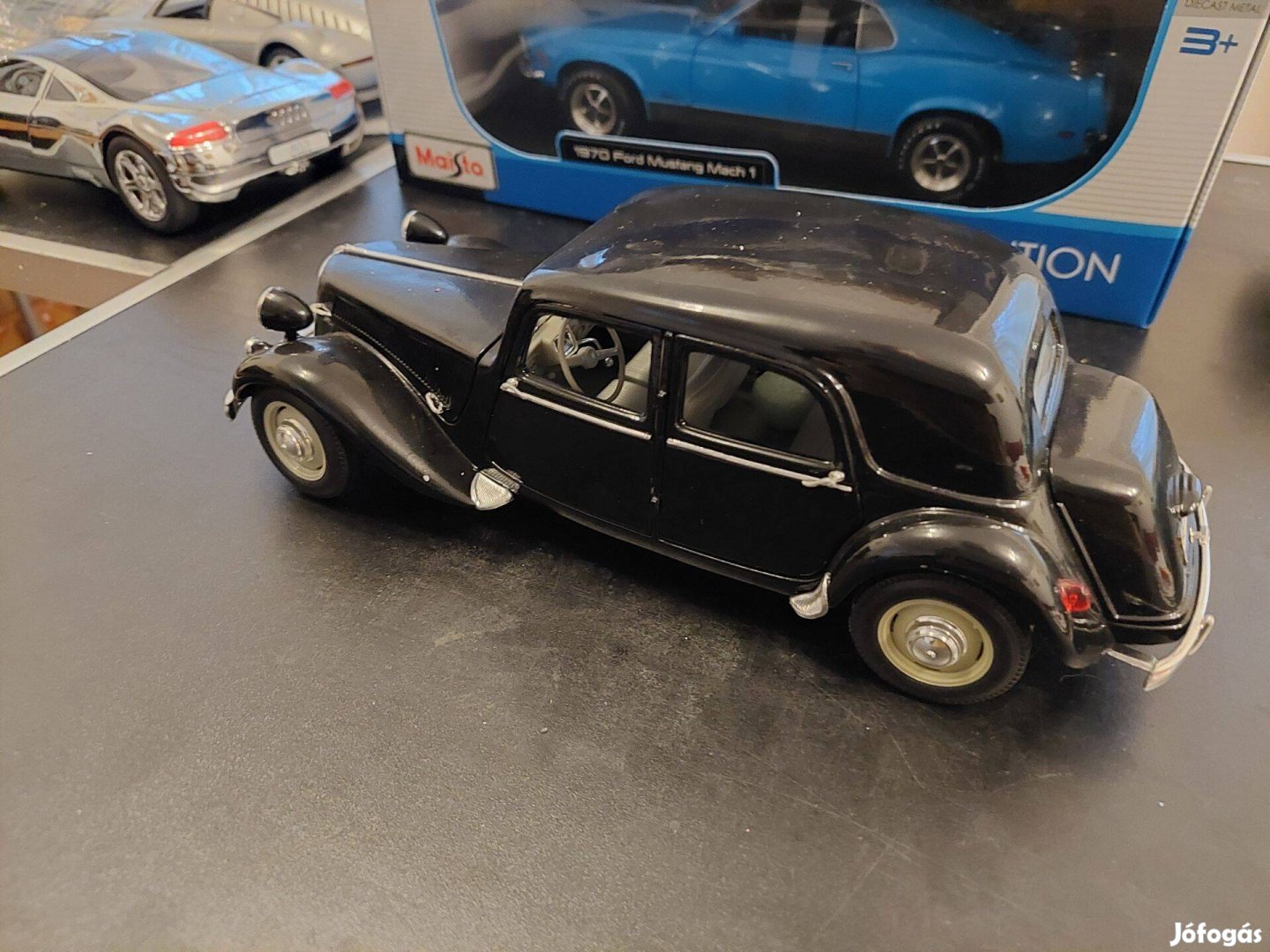 Citroen 15Cv 6 1952 1:18 Maisto