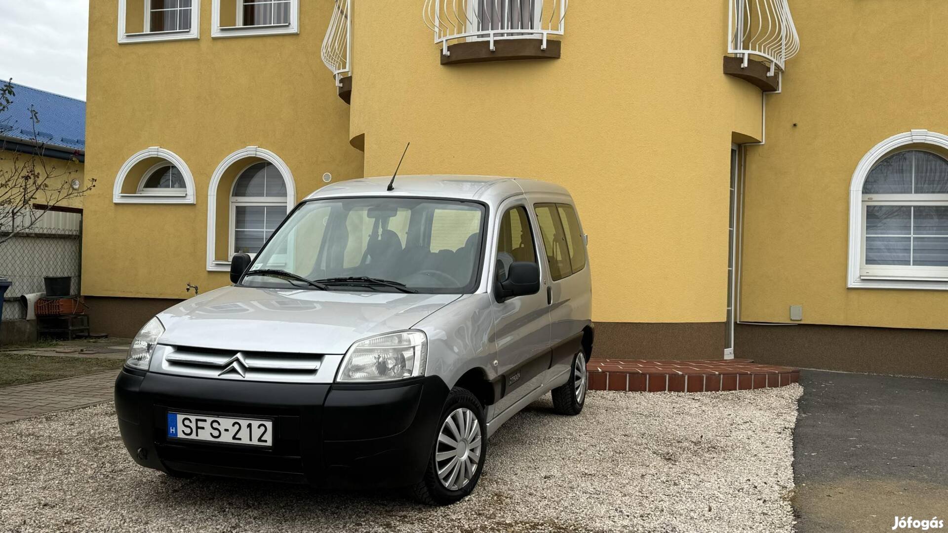 Citroen Berlingo 1.6 HDi Family 235.000Km-Vonóh...