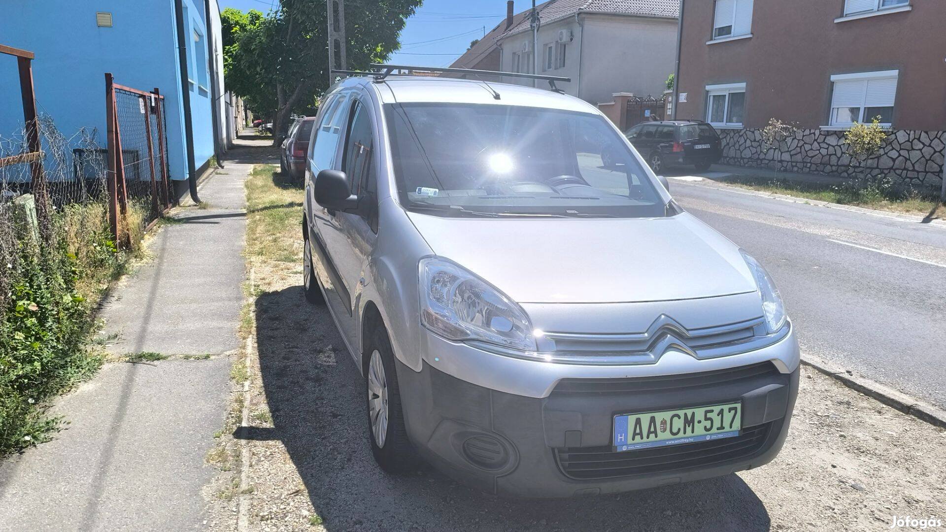 Citroen Berlingo Friss teljes szervíz téli. nyári gumi utcai töltő