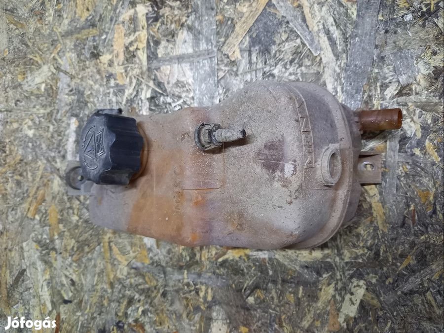 Citroen Berlingo 2003-2010 1.9 Diesel Kiegyenlítőtartály