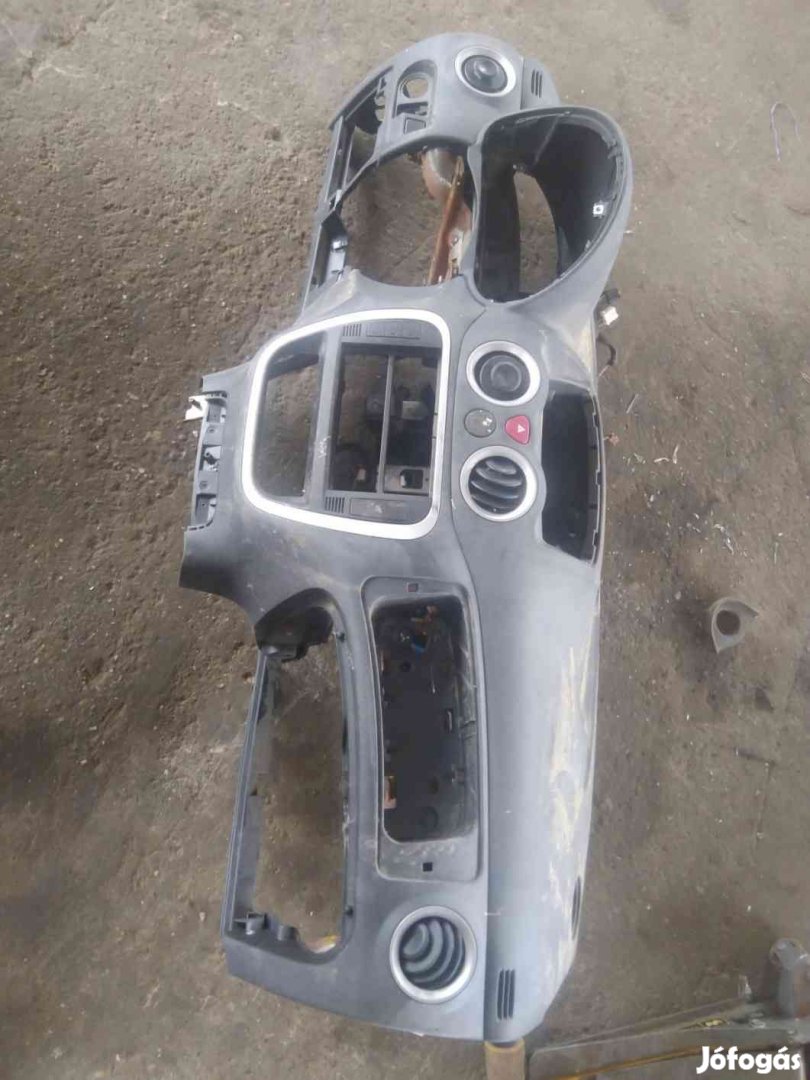 Citroen C3 Műszerfal Héj Műszerfal Merevítő