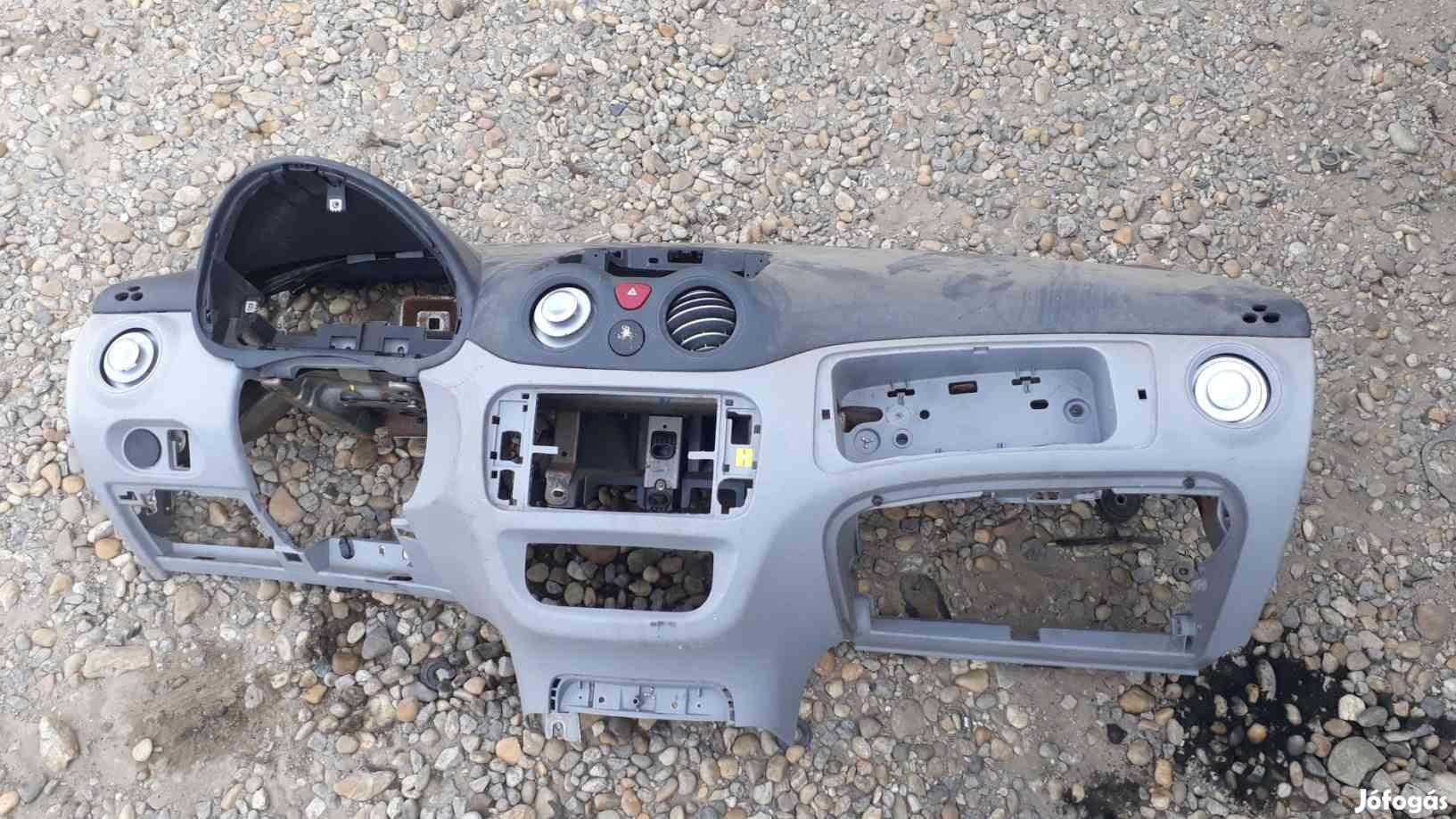 Citroen C3 Műszerfal Héj Műszerfal Merevítő