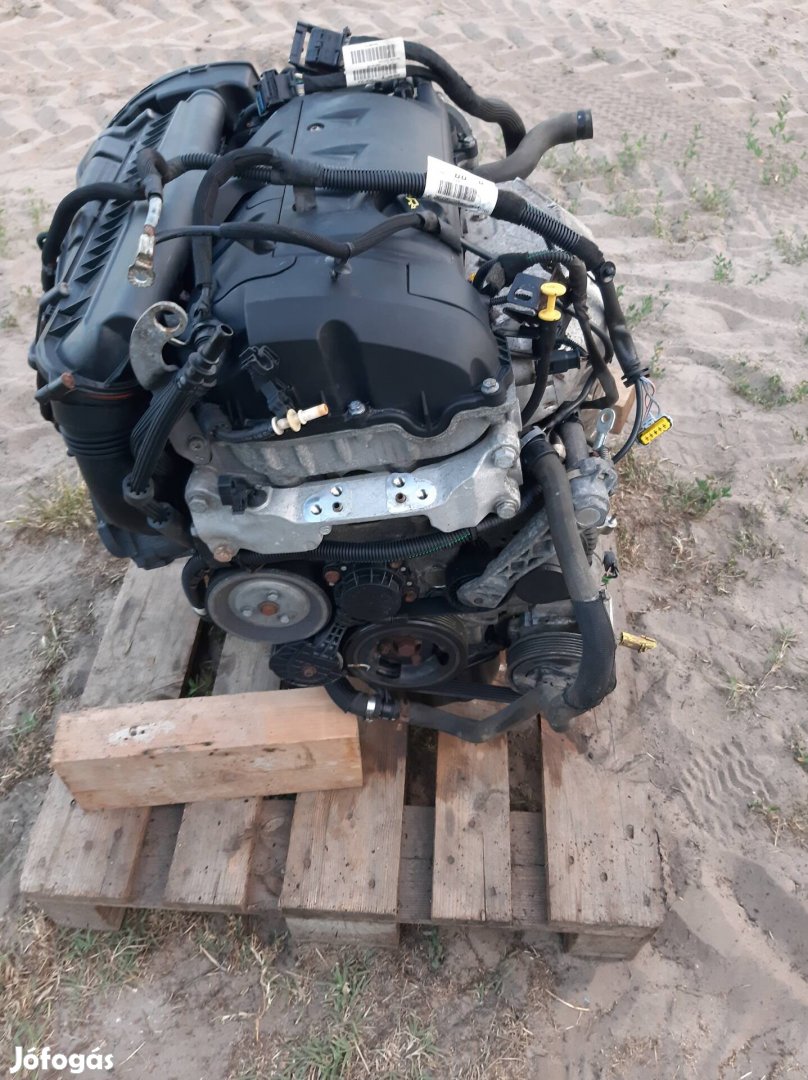 Citroen C3 picasso 8FS  motor eladó 